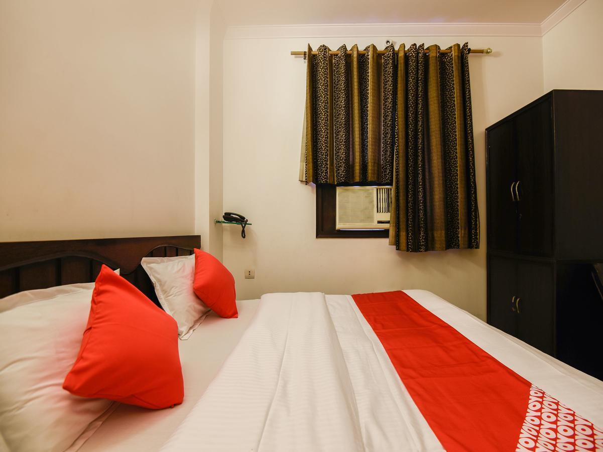 Hotel Amrit Villa Δελχί Εξωτερικό φωτογραφία
