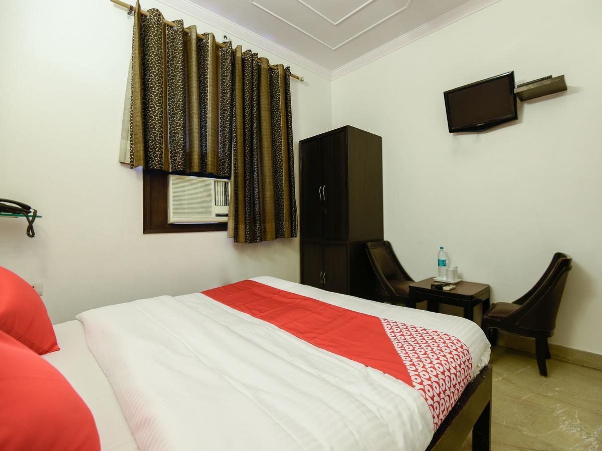 Hotel Amrit Villa Δελχί Εξωτερικό φωτογραφία