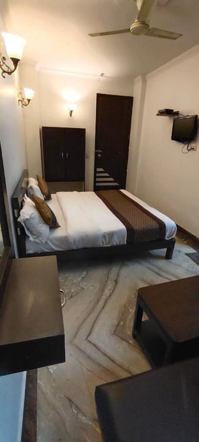 Hotel Amrit Villa Δελχί Εξωτερικό φωτογραφία